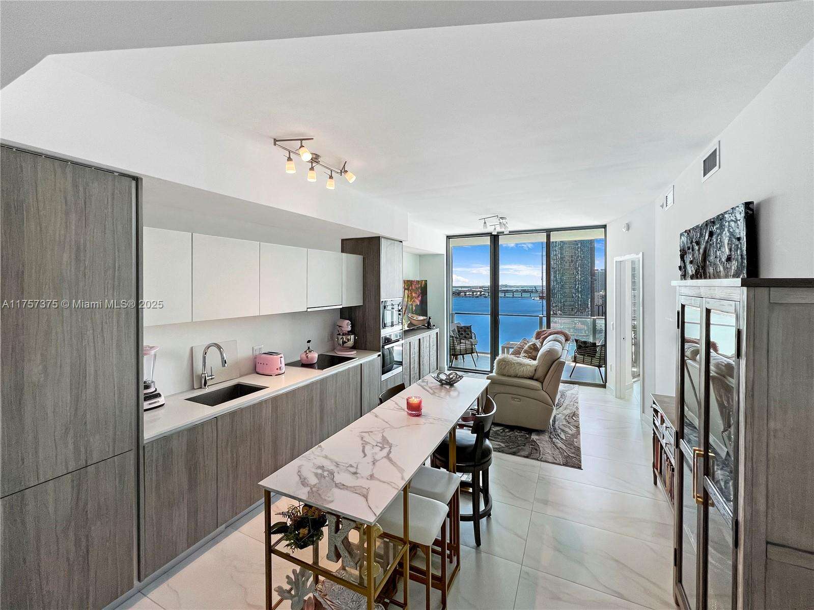 Biscayne Beach at 2900 7 Ave, Miami, FL 33137 - For Sale photo 8