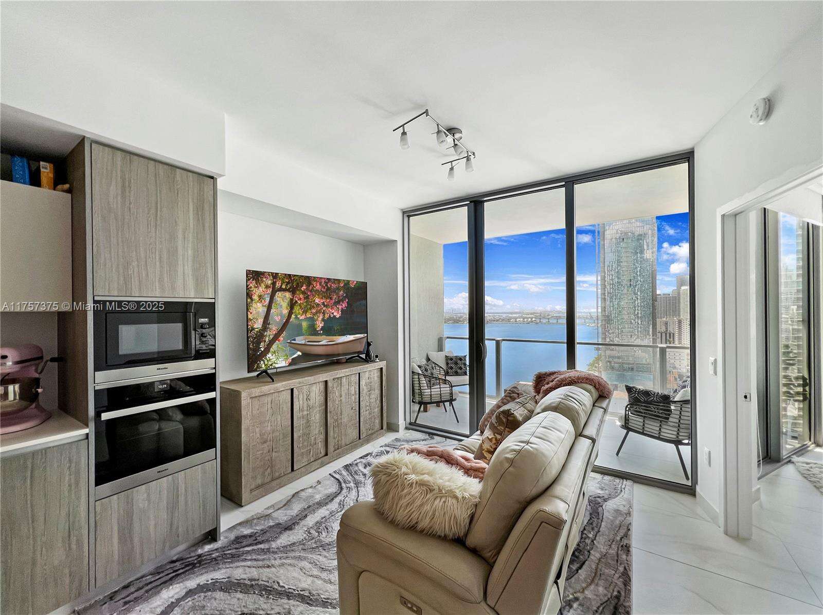 Biscayne Beach at 2900 7 Ave, Miami, FL 33137 - For Sale photo 10