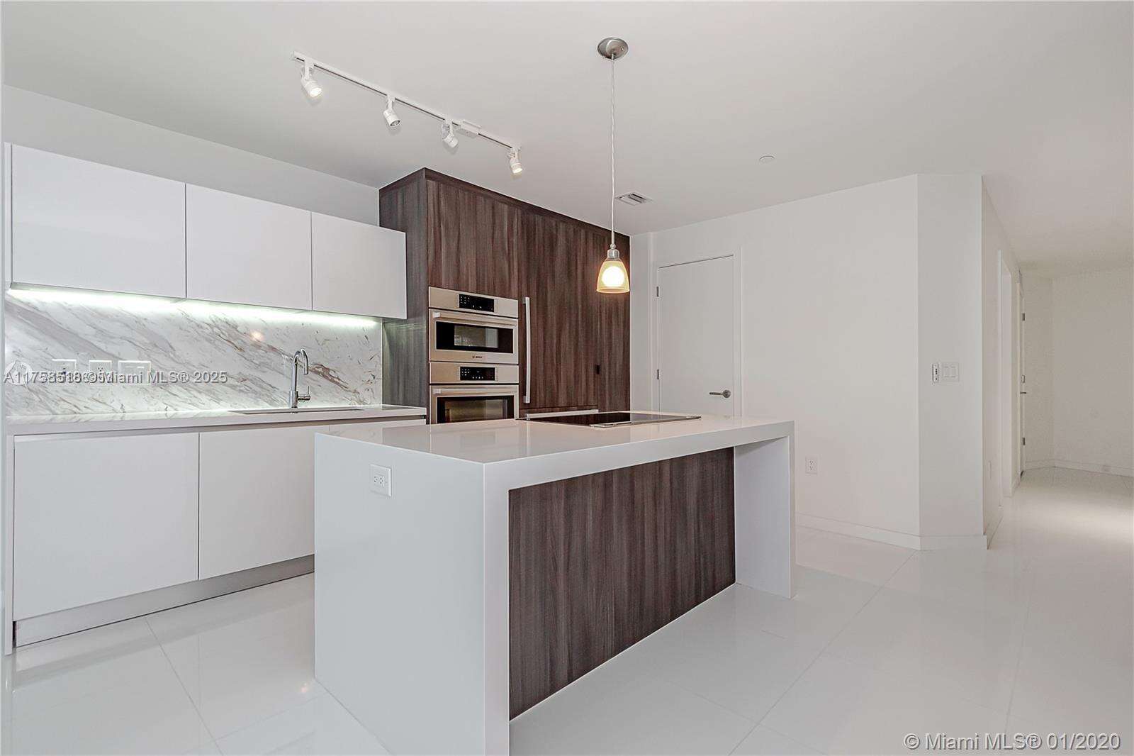 Paramount Miami Worldcenter at 851 1st Ave, Miami, FL 33132 - For Sale photo 6