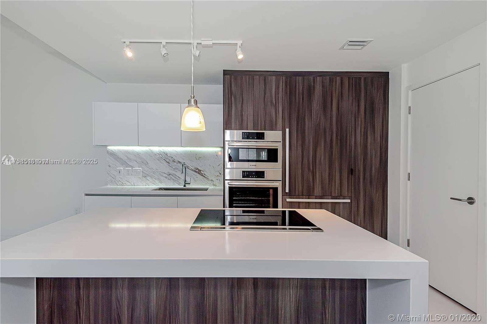 Paramount Miami Worldcenter at 851 1st Ave, Miami, FL 33132 - For Sale photo 8