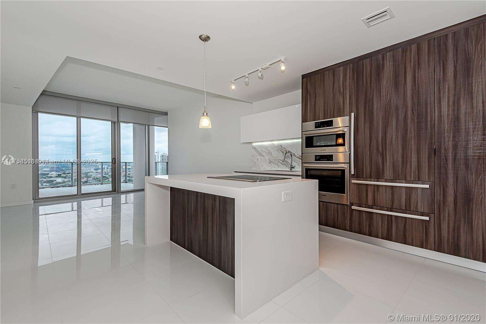 Paramount Miami Worldcenter at 851 1st Ave, Miami, FL 33132 - For Sale photo 9