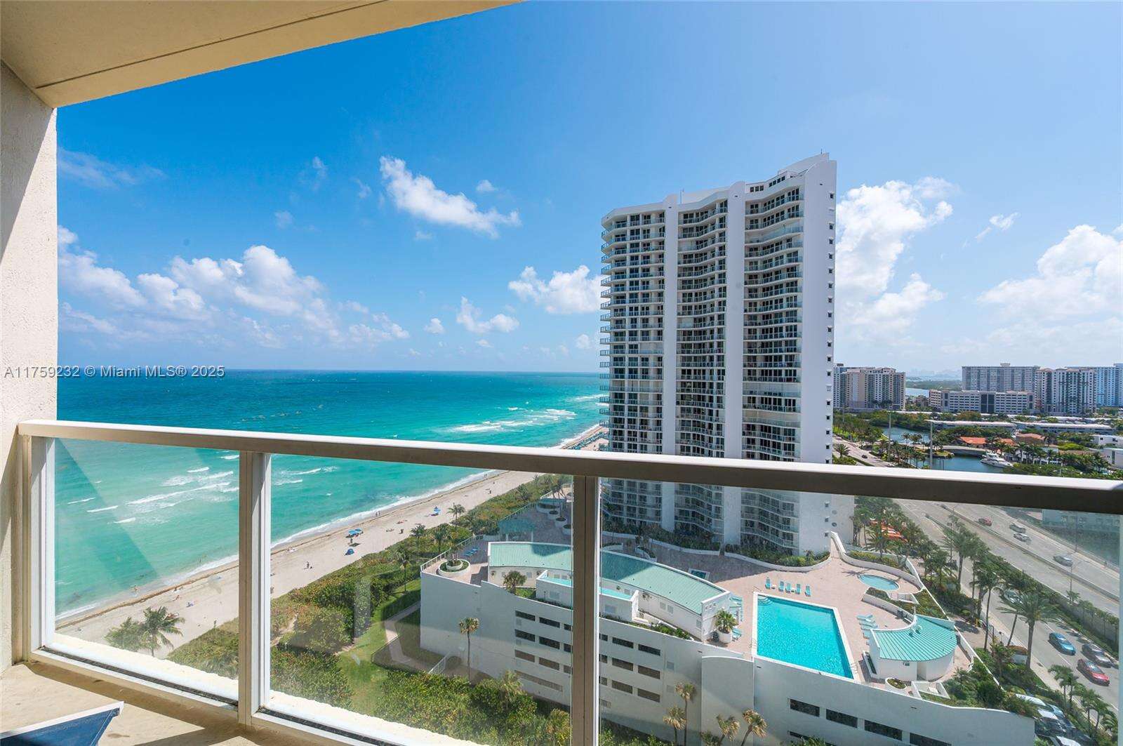La Perla at 16699 Collins Ave, Sunny Isles Beach, FL 33160 - For Sale photo 12
