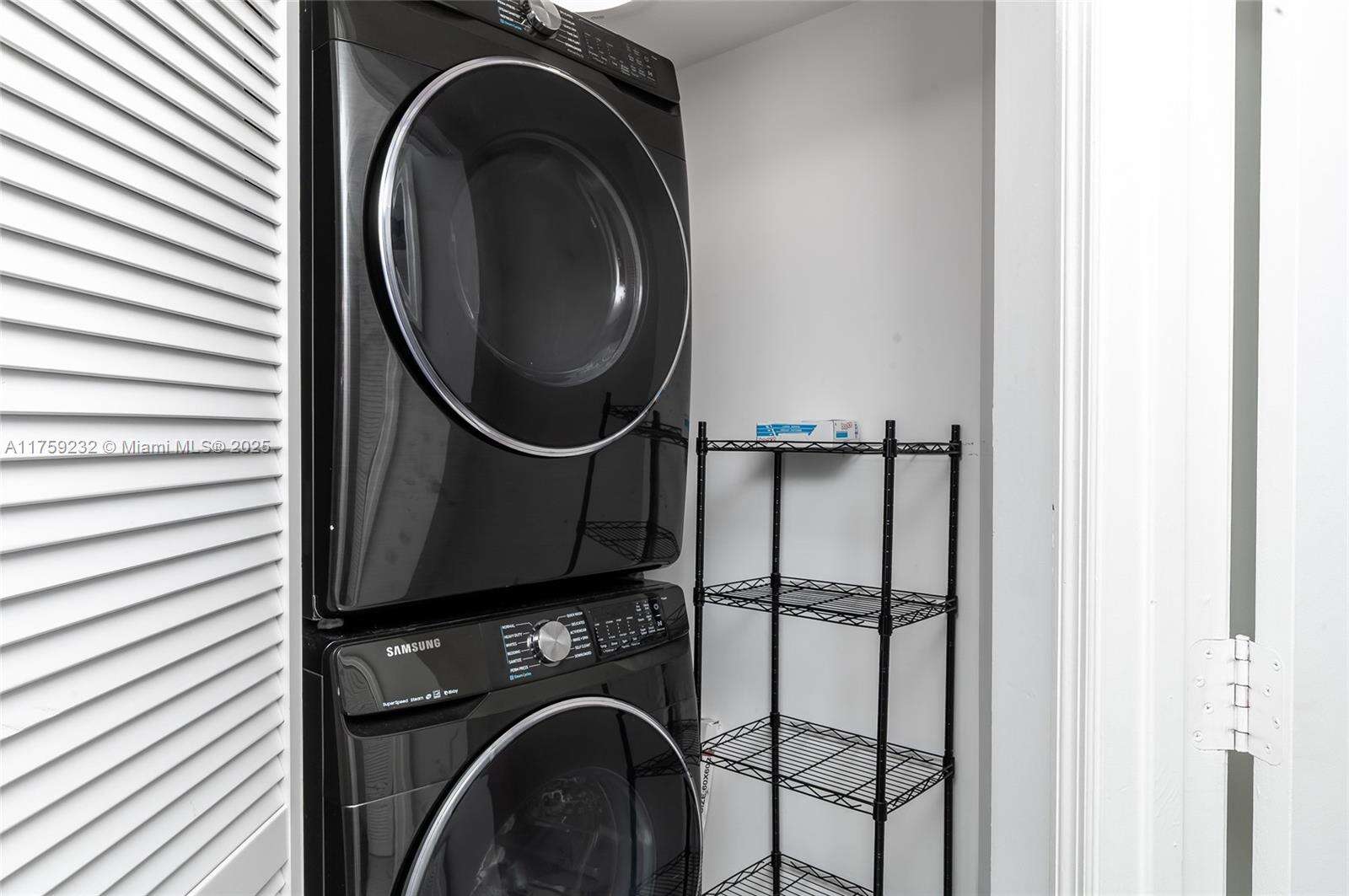 La Perla at 16699 Collins Ave, Sunny Isles Beach, FL 33160 - For Sale photo 21