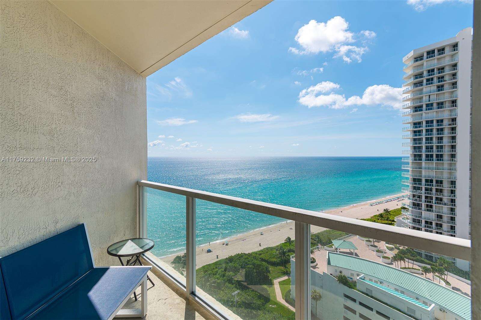 La Perla at 16699 Collins Ave, Sunny Isles Beach, FL 33160 - For Sale photo 23