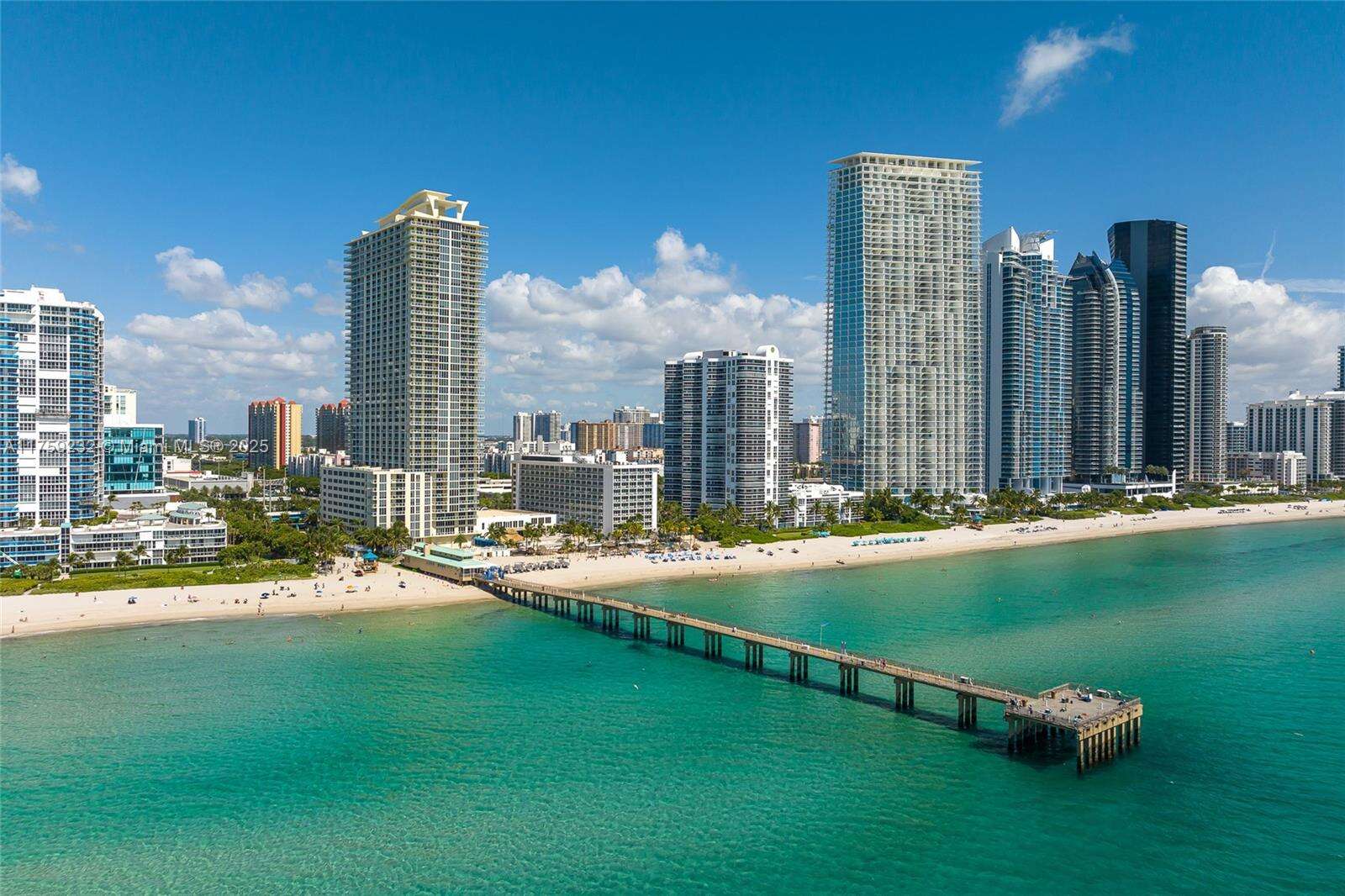 La Perla at 16699 Collins Ave, Sunny Isles Beach, FL 33160 - For Sale photo 29