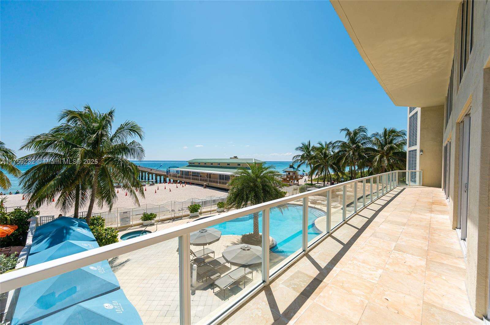 La Perla at 16699 Collins Ave, Sunny Isles Beach, FL 33160 - For Sale photo 45