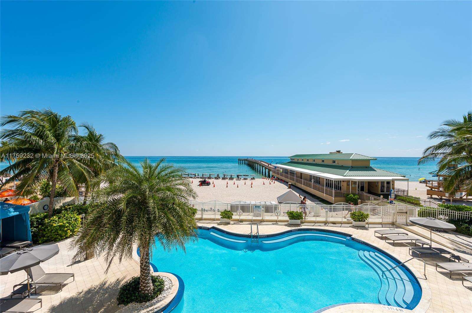 La Perla at 16699 Collins Ave, Sunny Isles Beach, FL 33160 - For Sale photo 47