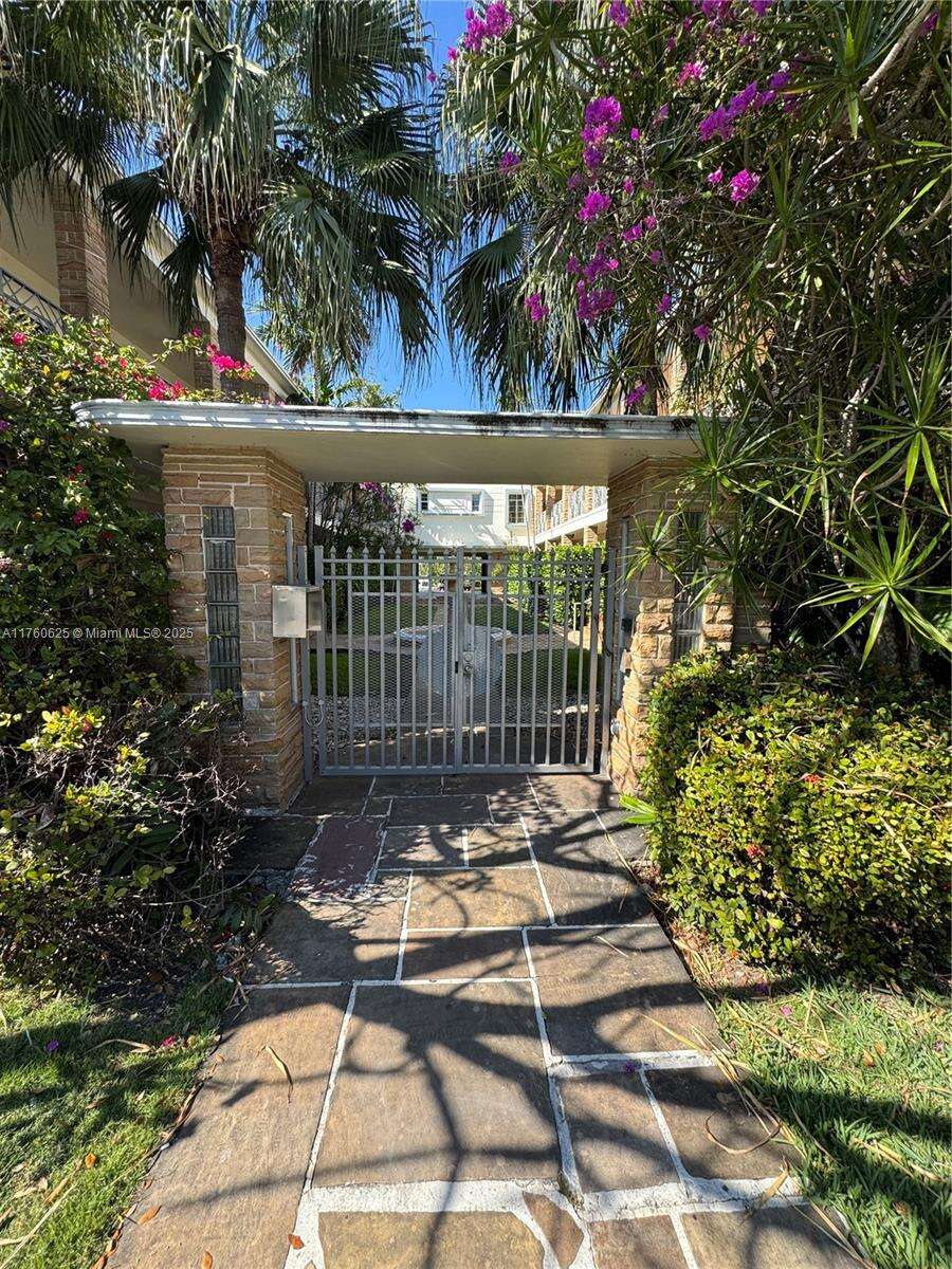 Normandy Shores Apts Condos for Sale & Rent | Picture 1