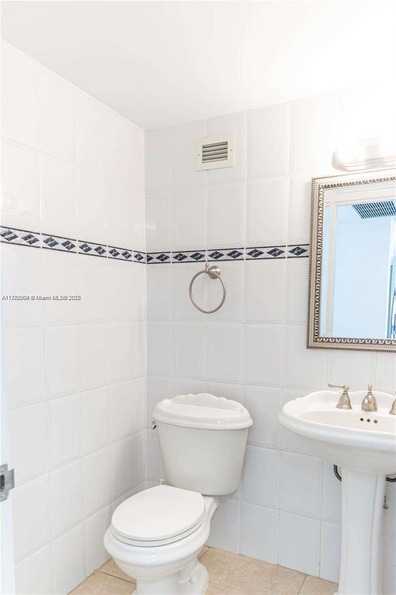 The Pavilion at Miami Beach, FL 33140 - For Sale photo 11
