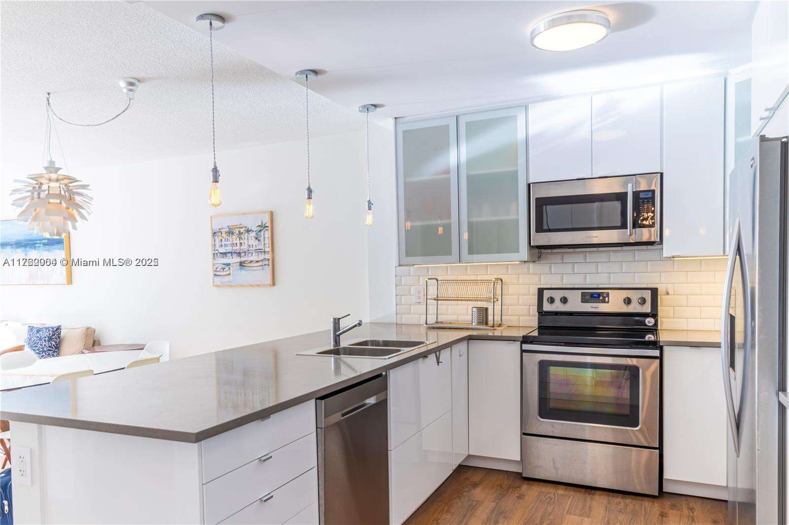 The Pavilion at Miami Beach, FL 33140 - For Sale photo 3