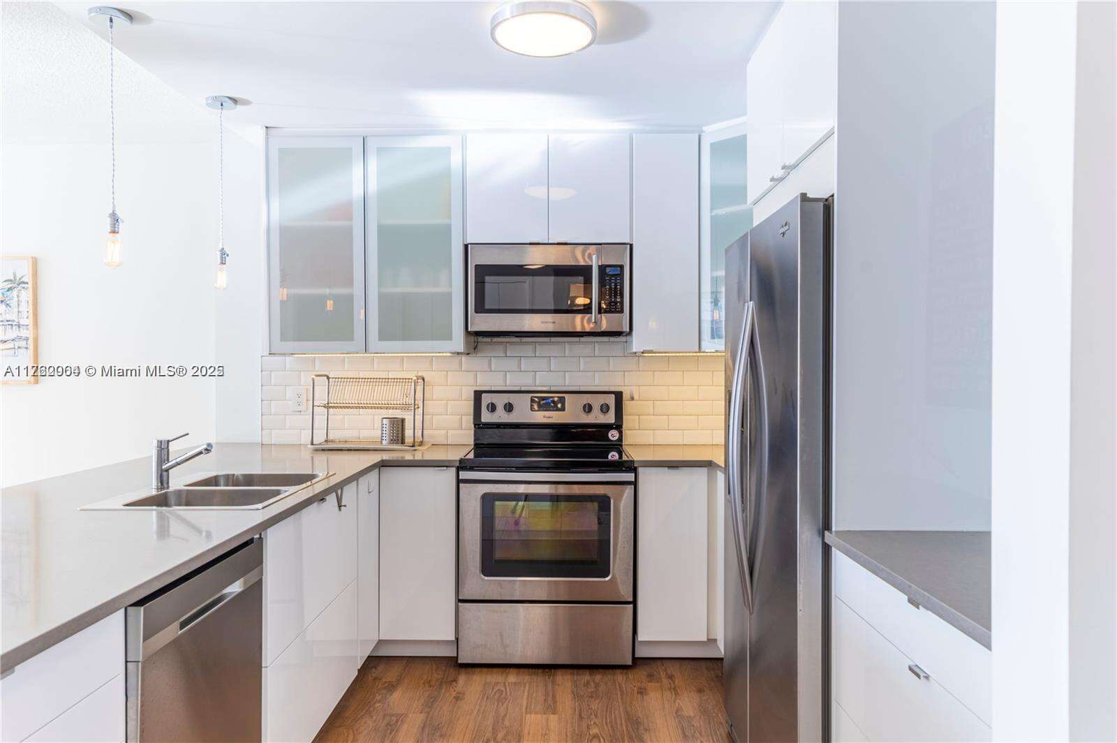 The Pavilion at Miami Beach, FL 33140 - For Sale photo 4