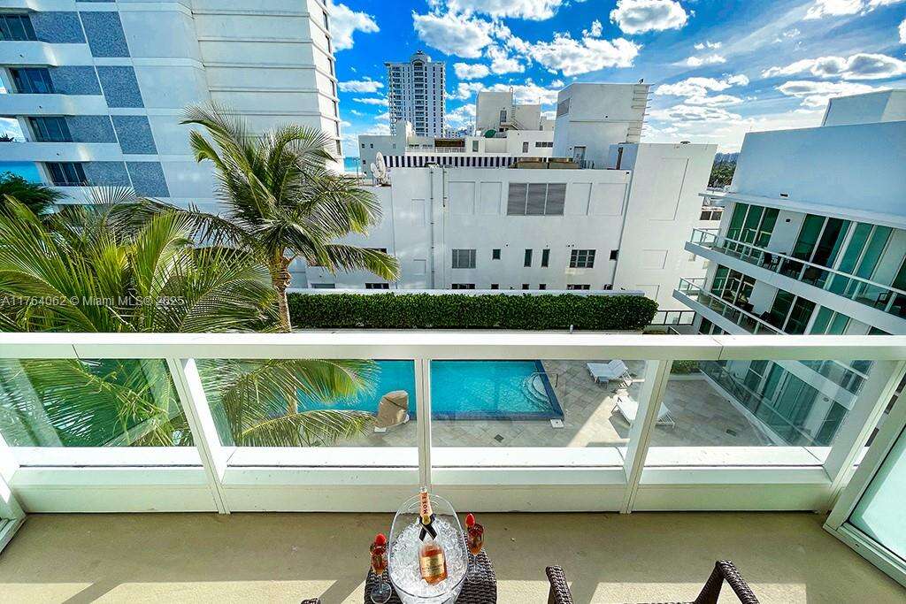 Fontainebleau 3 at 4391 Collins Ave, Miami Beach, FL 33140 - For Sale photo 2