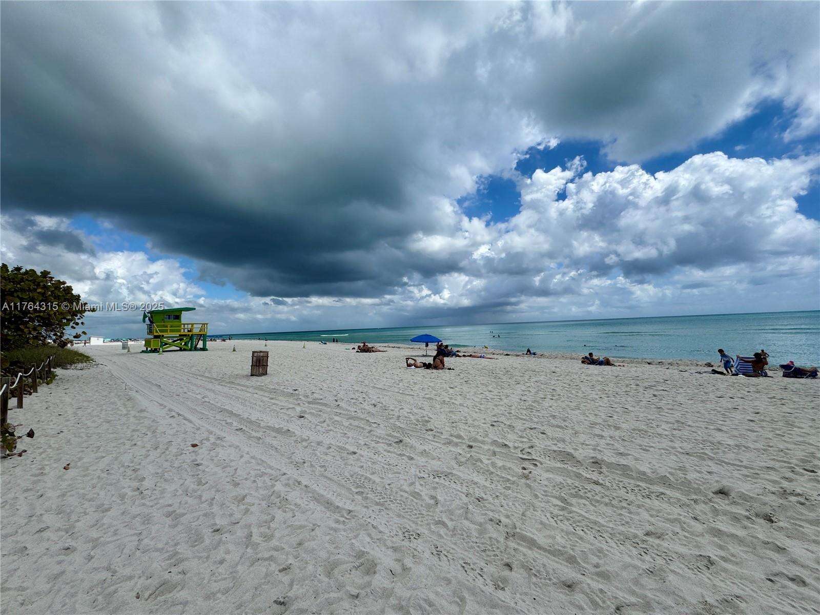 CASTLE BEACH CLUB - 5445 Collins Ave, Miami Beach, FL 33140 | Picture 24