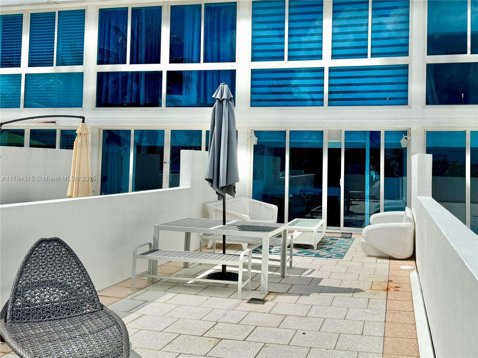 CASTLE BEACH CLUB - 5445 Collins Ave, Miami Beach, FL 33140 | Picture 6