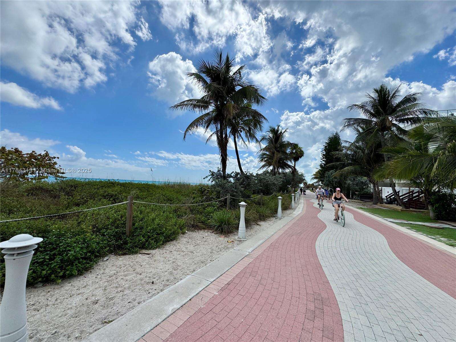 CASTLE BEACH CLUB - 5445 Collins Ave, Miami Beach, FL 33140 | Picture 10