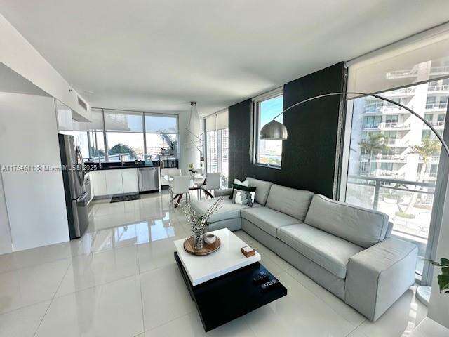 Mint at 92 3 St, Miami, FL 33130 - For Sale photo 2