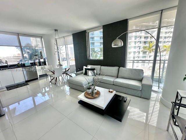 Mint at 92 3 St, Miami, FL 33130 - For Sale photo 5