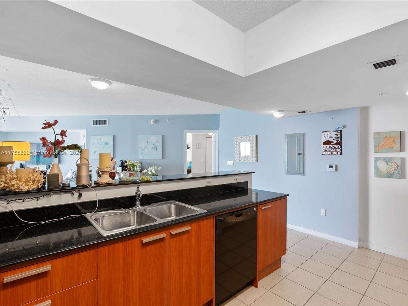 La Perla at 16699 Collins Ave, Sunny Isles Beach, FL 33160 - For Sale photo 18