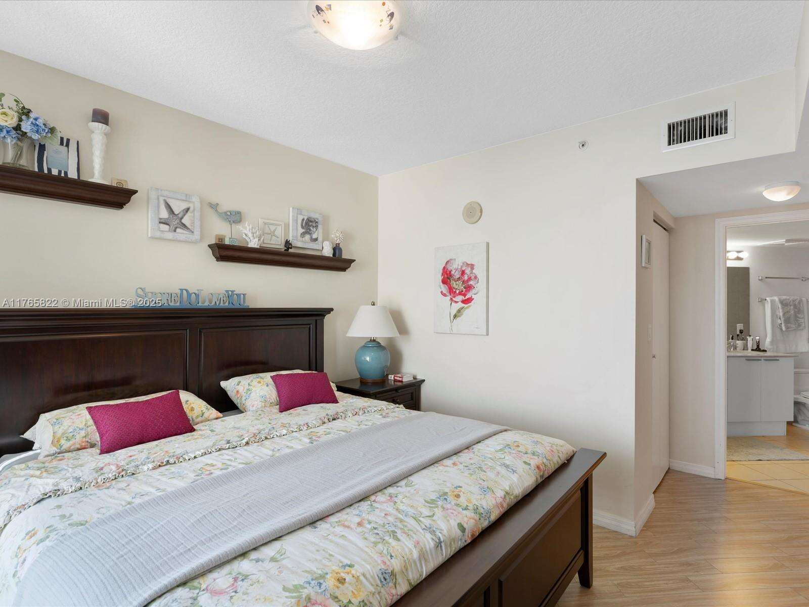 La Perla at 16699 Collins Ave, Sunny Isles Beach, FL 33160 - For Sale photo 23