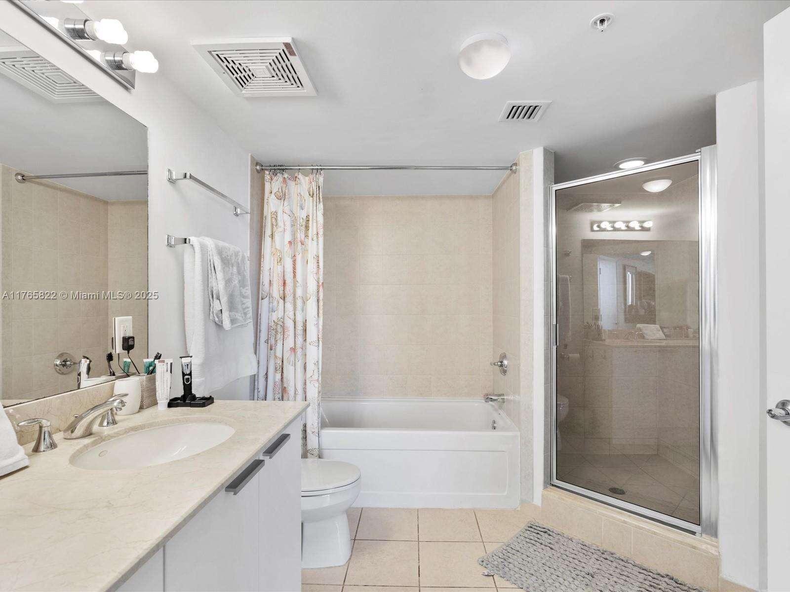 La Perla at 16699 Collins Ave, Sunny Isles Beach, FL 33160 - For Sale photo 28