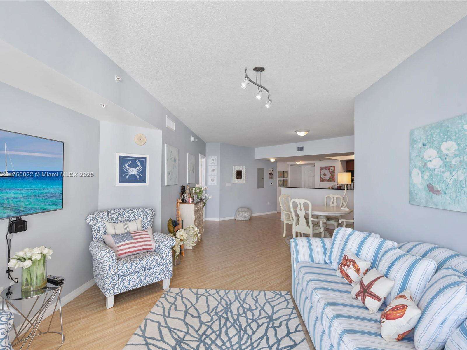 La Perla at 16699 Collins Ave, Sunny Isles Beach, FL 33160 - For Sale photo 5