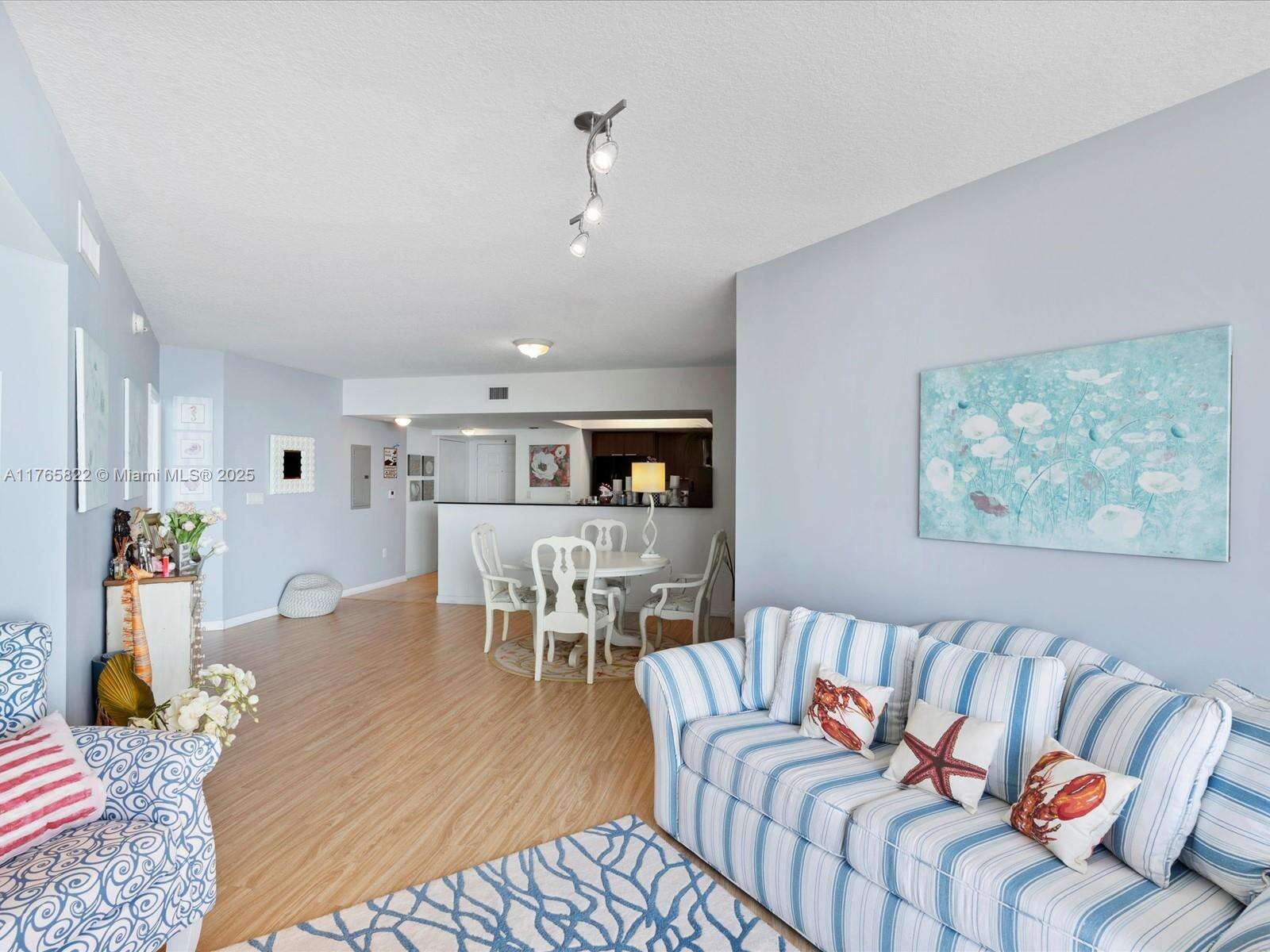 La Perla at 16699 Collins Ave, Sunny Isles Beach, FL 33160 - For Sale photo 6
