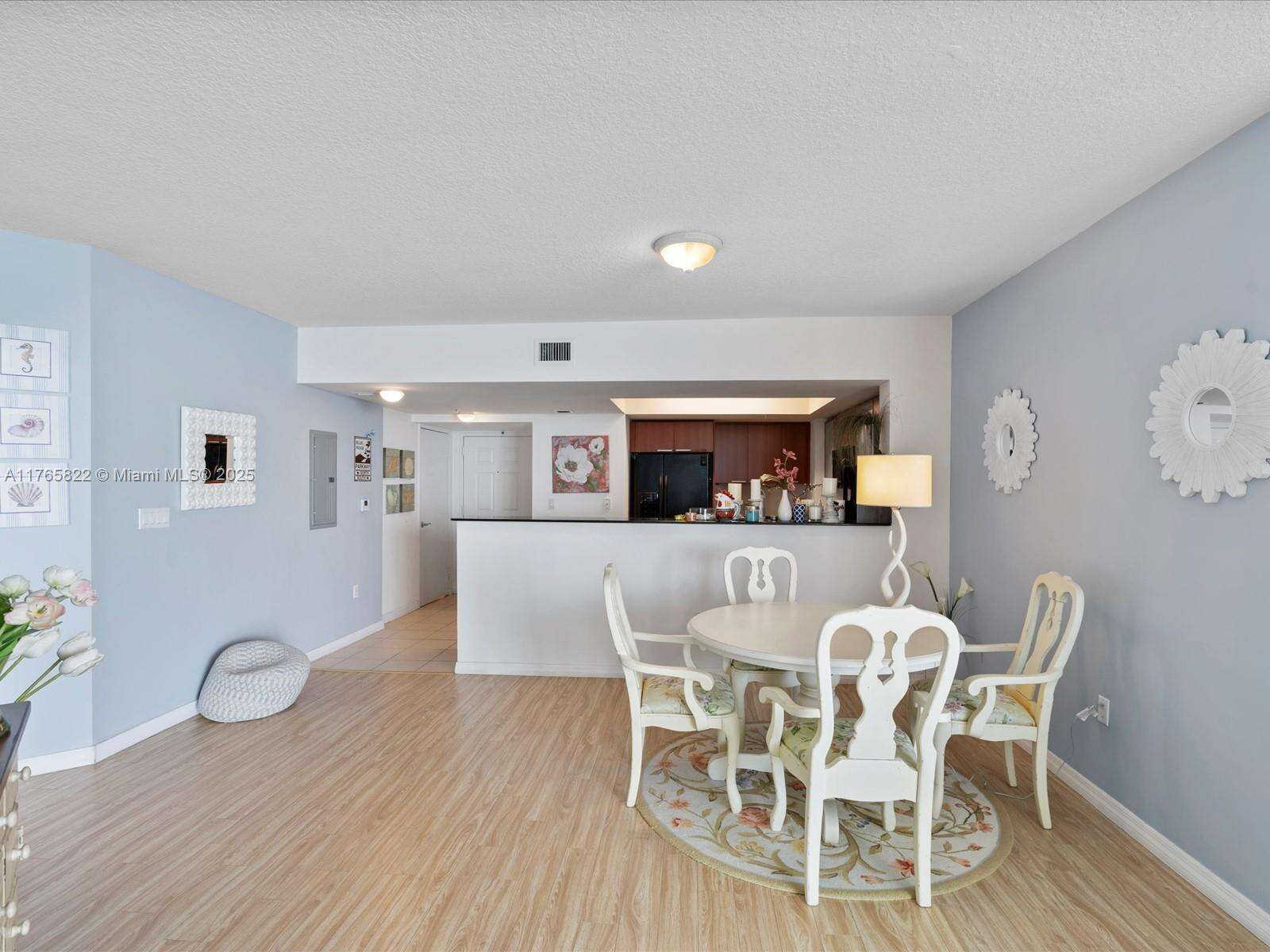 La Perla at 16699 Collins Ave, Sunny Isles Beach, FL 33160 - For Sale photo 9