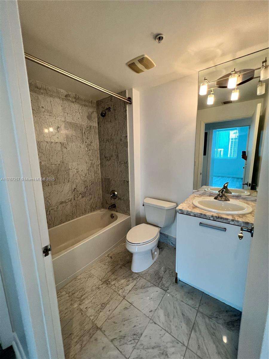Vizcayne North at 244 Biscayne Blvd, Miami, FL 33132 - For Sale photo 13