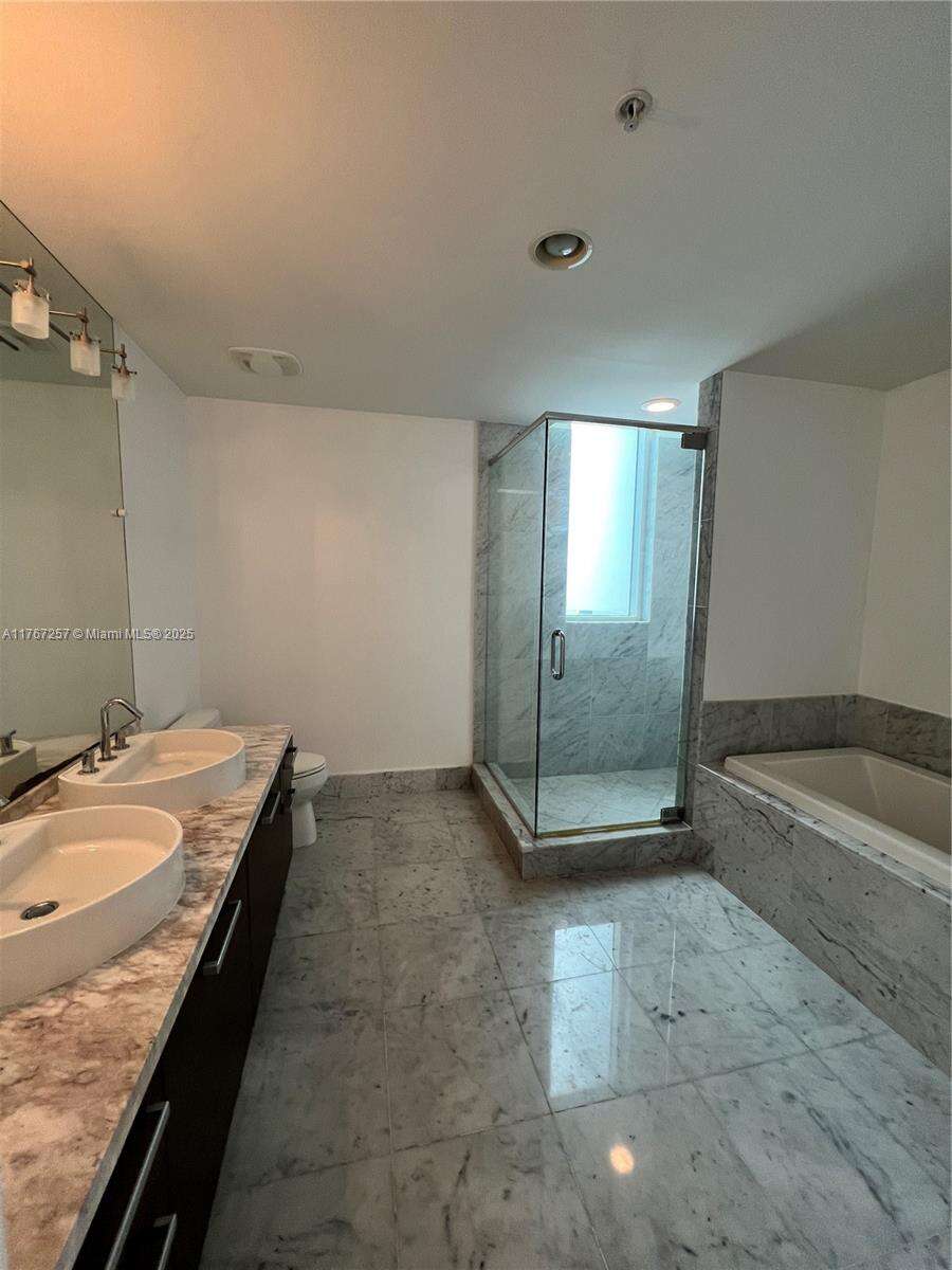 Vizcayne North at 244 Biscayne Blvd, Miami, FL 33132 - For Sale photo 18