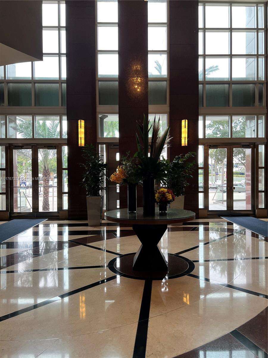 Vizcayne North at 244 Biscayne Blvd, Miami, FL 33132 - For Sale photo 22