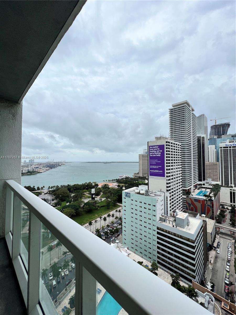 Vizcayne North at 244 Biscayne Blvd, Miami, FL 33132 - For Sale photo 9