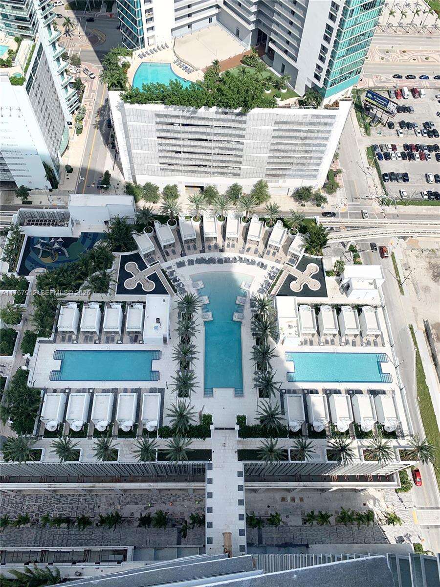 Paramount Miami Worldcenter at 851 1 Ave, Miami, FL 33132 - For Sale photo 2