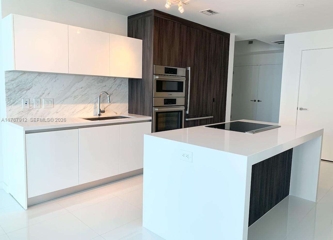 Paramount Miami Worldcenter at 851 1 Ave, Miami, FL 33132 - For Sale photo 13