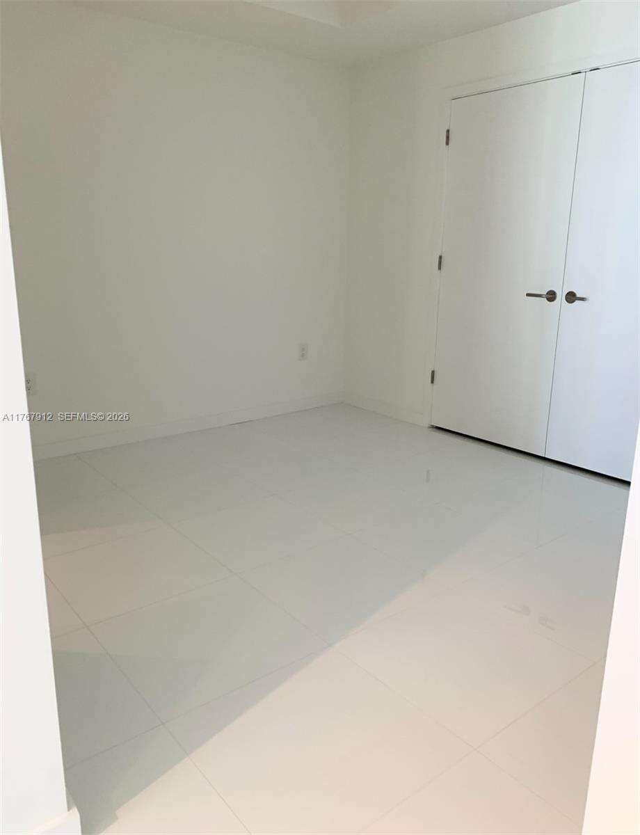 Paramount Miami Worldcenter at 851 1 Ave, Miami, FL 33132 - For Sale photo 18