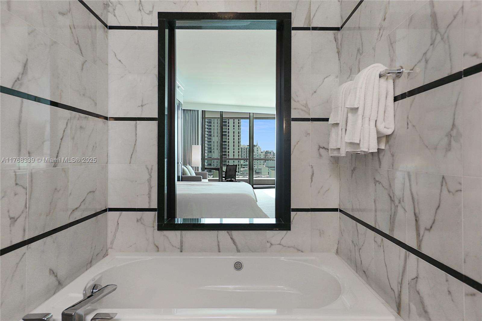 Fontainebleau 3 at 4391 Collins Ave, Miami Beach, FL 33140 - For Sale photo 11