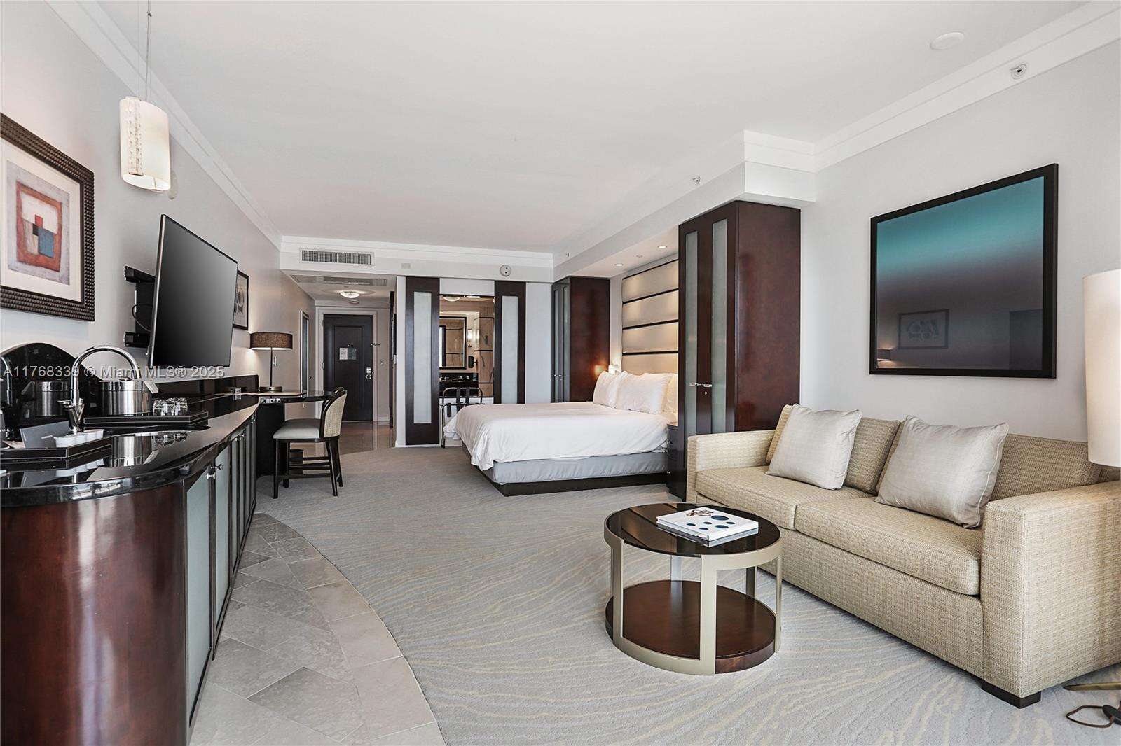 Fontainebleau 3 at 4391 Collins Ave, Miami Beach, FL 33140 - For Sale photo 8