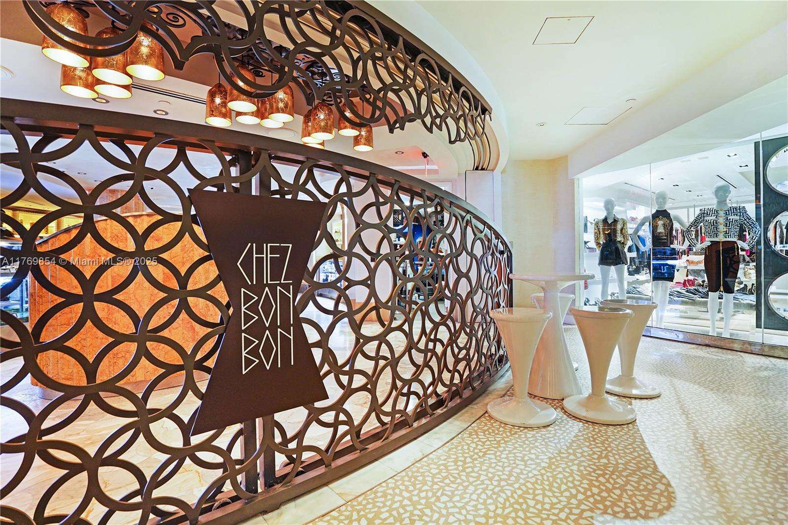 Fontainebleau 2 at 4401 Collins Ave, Miami Beach, FL 33140 - For Sale photo 29