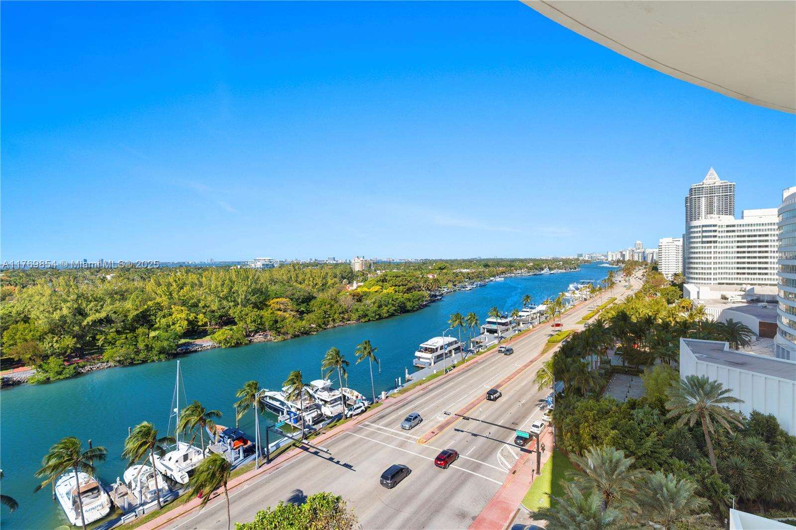 Fontainebleau 2 at 4401 Collins Ave, Miami Beach, FL 33140 - For Sale photo 4