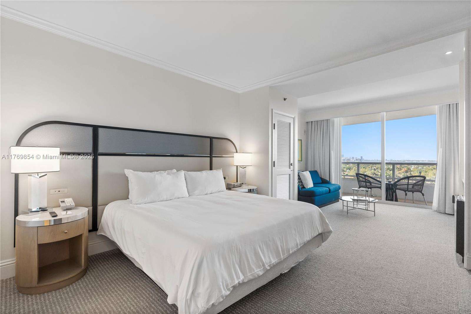 Fontainebleau 2 at 4401 Collins Ave, Miami Beach, FL 33140 - For Sale photo 9
