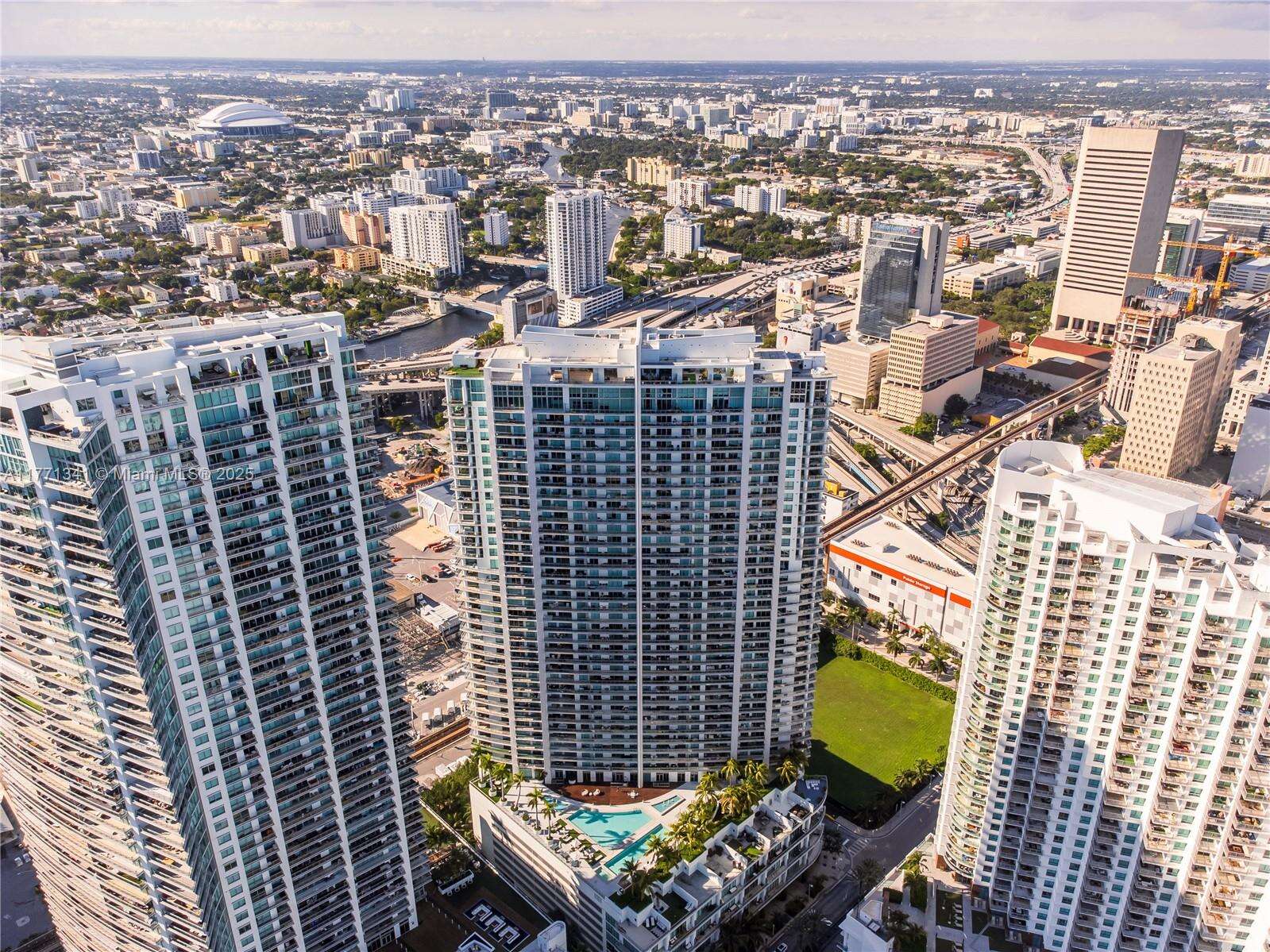 The Ivy at 90 3 St, Miami, FL 33130 - For Sale photo 30