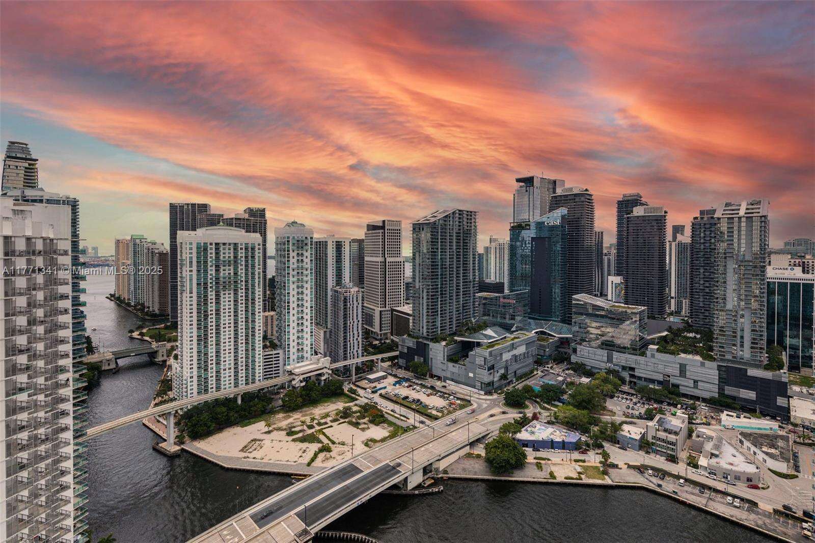 The Ivy at 90 3 St, Miami, FL 33130 - For Sale photo 31