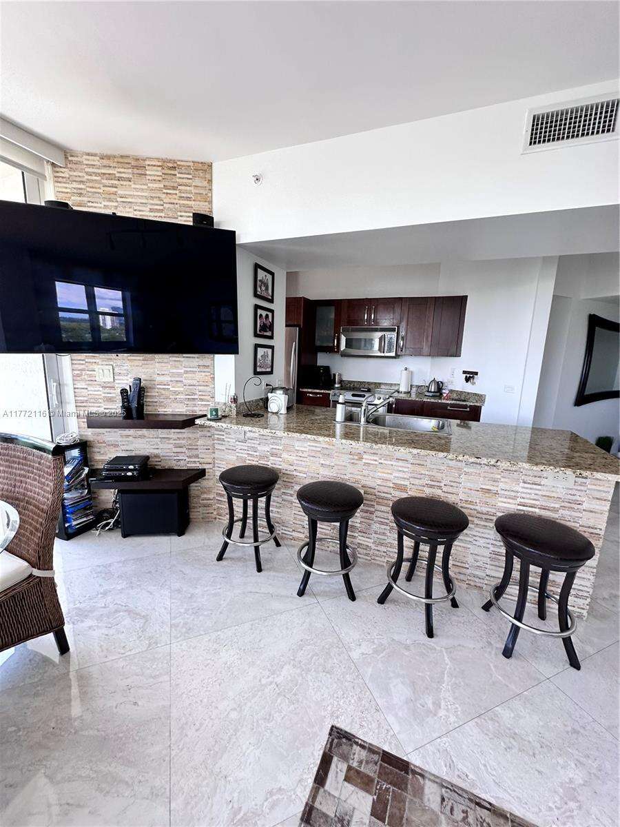 Turnberry Village South at 19900 Country Club Dr, Aventura, FL 33180 - For Sale photo 15