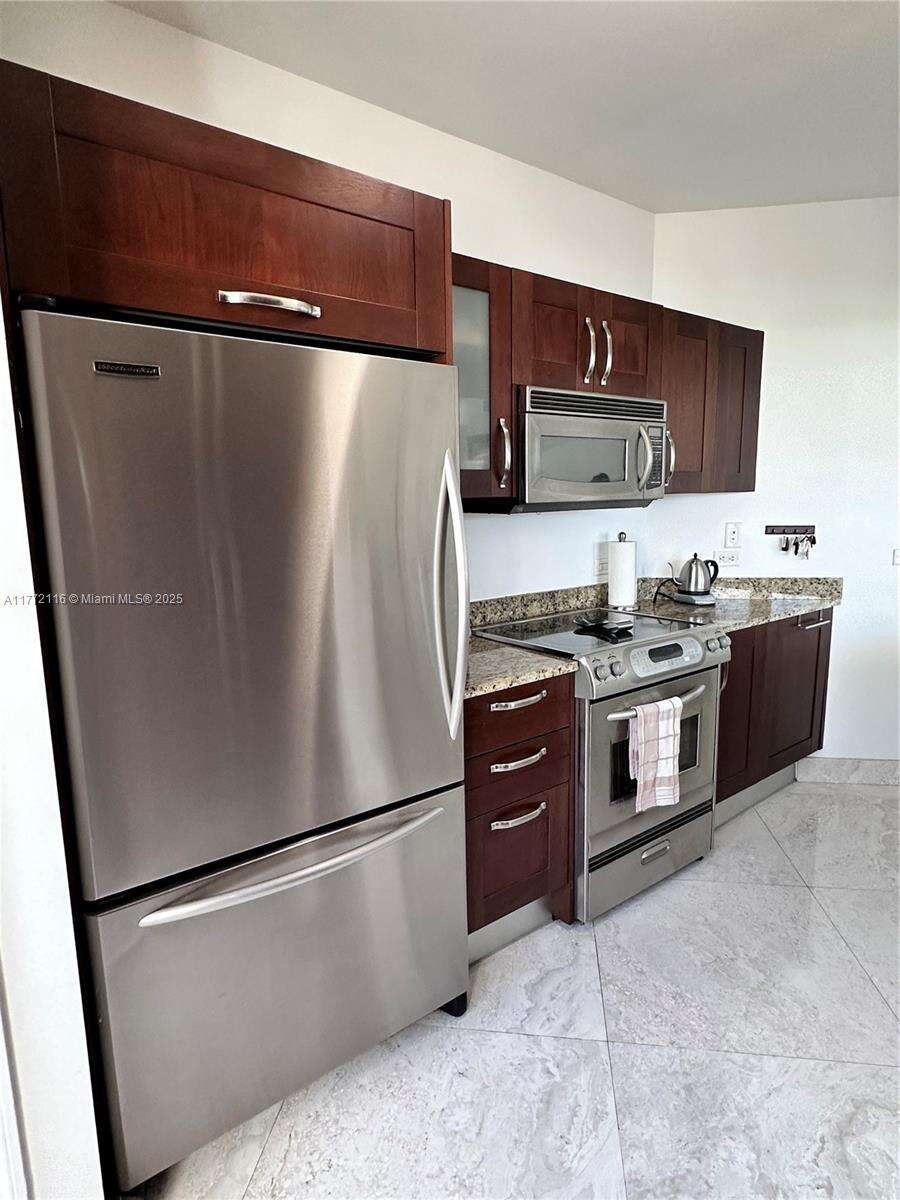 Turnberry Village South at 19900 Country Club Dr, Aventura, FL 33180 - For Sale photo 19