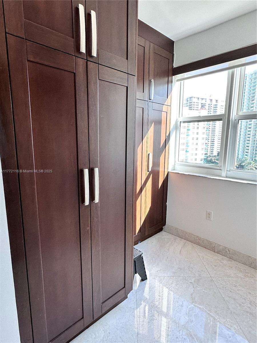 Turnberry Village South at 19900 Country Club Dr, Aventura, FL 33180 - For Sale photo 20