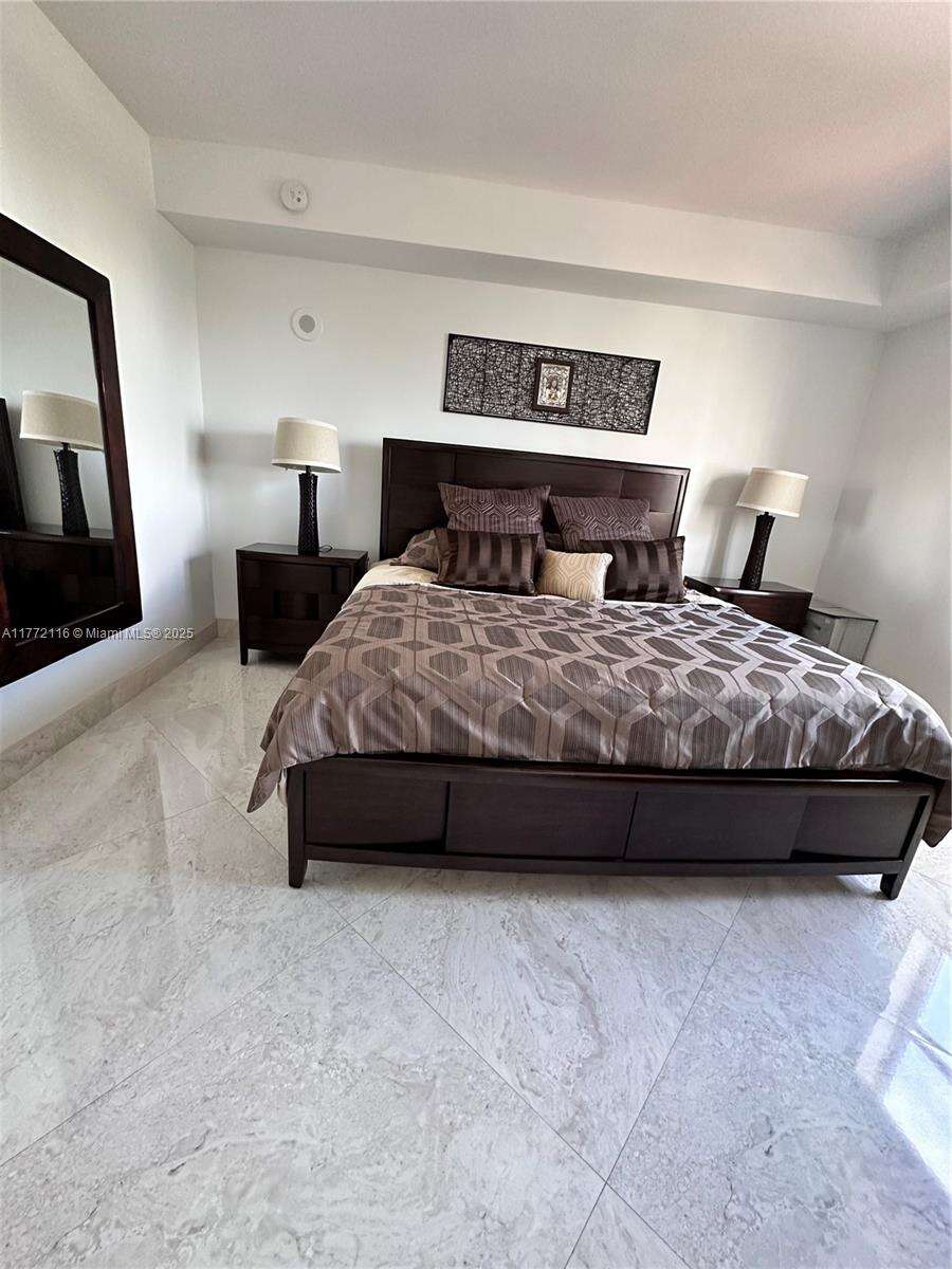 Turnberry Village South at 19900 Country Club Dr, Aventura, FL 33180 - For Sale photo 23