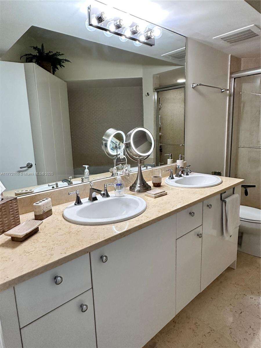 Turnberry Village South at 19900 Country Club Dr, Aventura, FL 33180 - For Sale photo 26