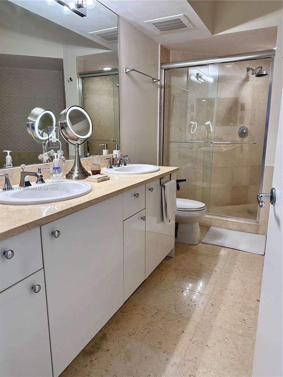 Turnberry Village South at 19900 Country Club Dr, Aventura, FL 33180 - For Sale photo 28