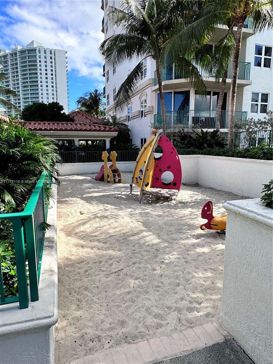 Turnberry Village South at 19900 Country Club Dr, Aventura, FL 33180 - For Sale photo 39