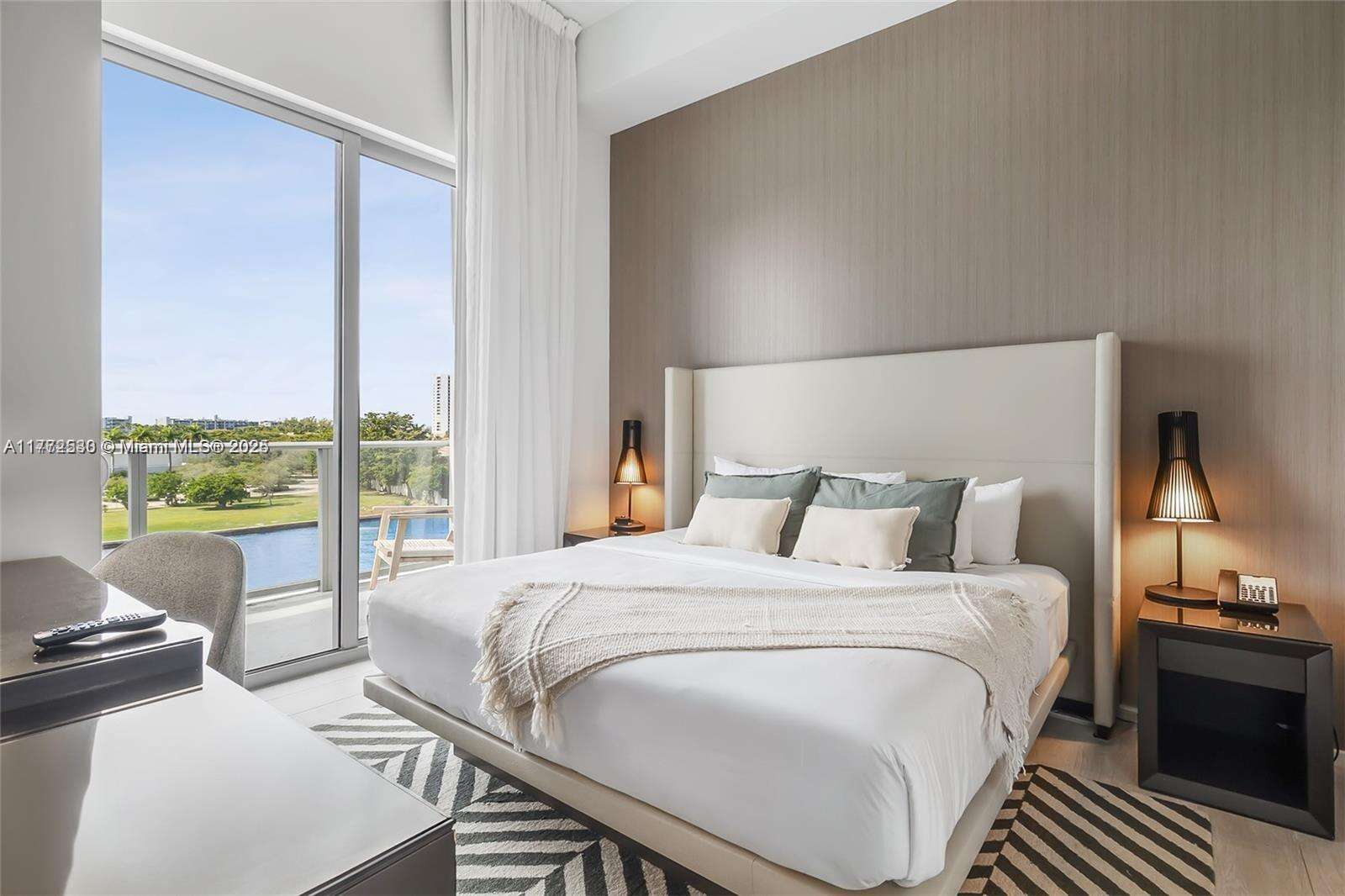 Hyde Beach House at 4010 Ocean Dr, Hollywood, FL 33019 - For Sale photo 11