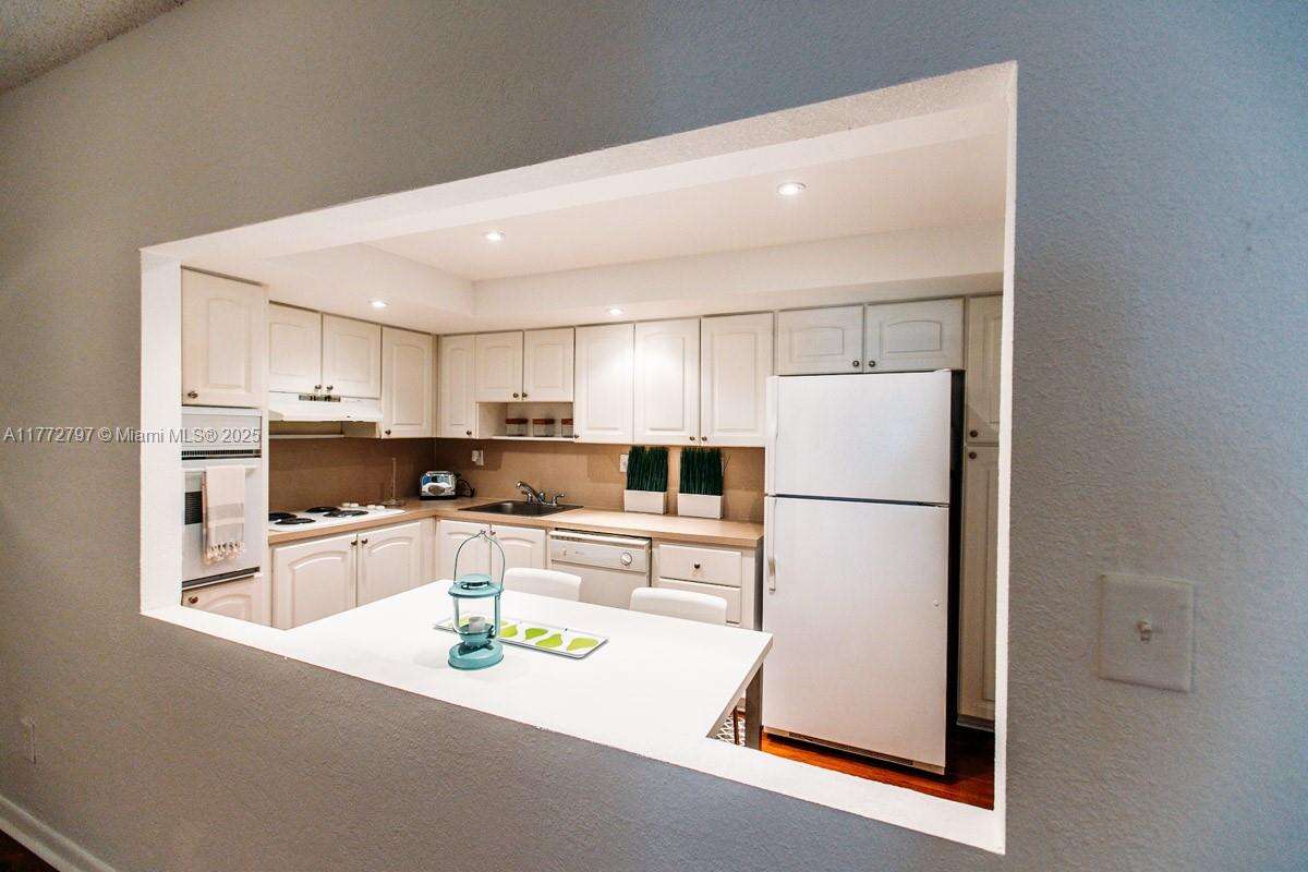 Ocean Reserve at 19370 Collins Ave, Sunny Isles Beach, FL 33160 - For Sale photo 8